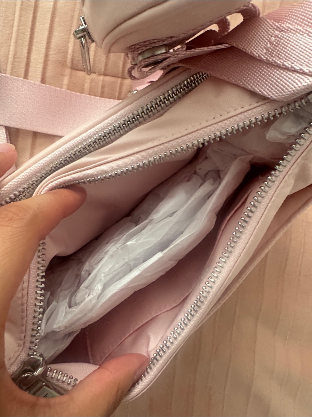 NWT Crossbody Bag with Nano Pouch 2L- Pink - Picture 7 of 12